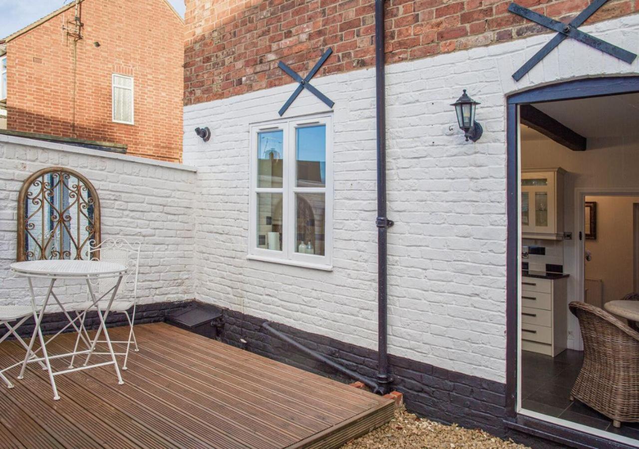 Вилла Charming 2 Bed House In Tewkesbury Centre Экстерьер фото