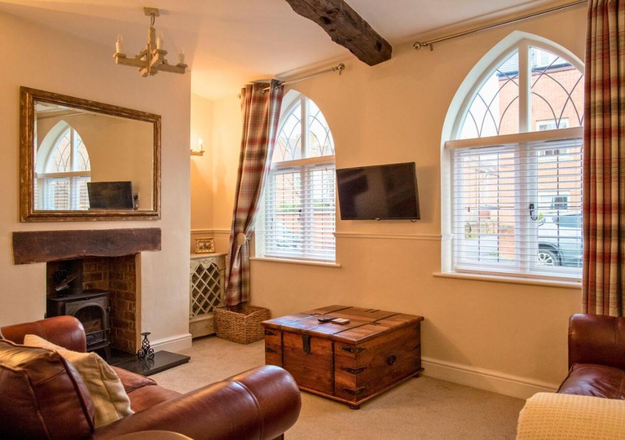 Вилла Charming 2 Bed House In Tewkesbury Centre Экстерьер фото
